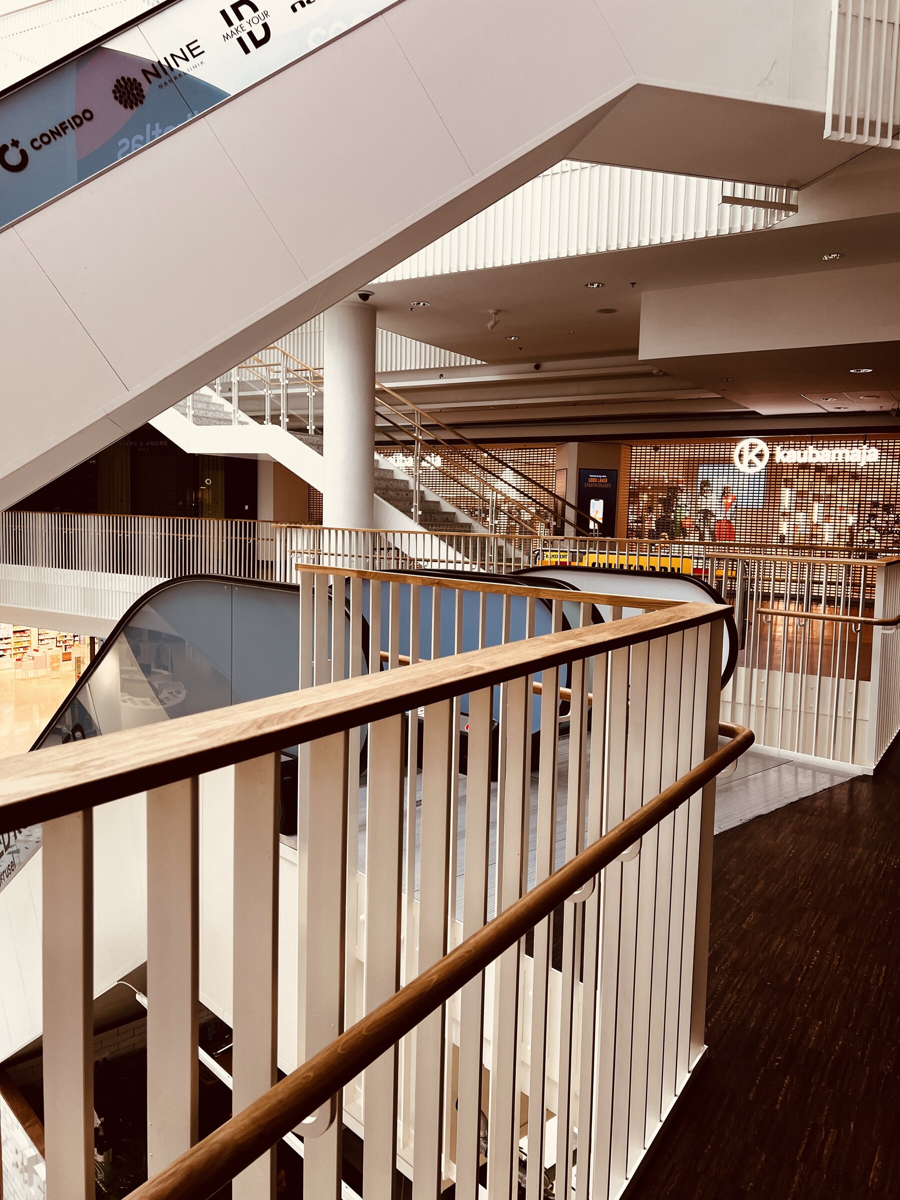 Viru Keskus, Architectural timber joinery — project image 2